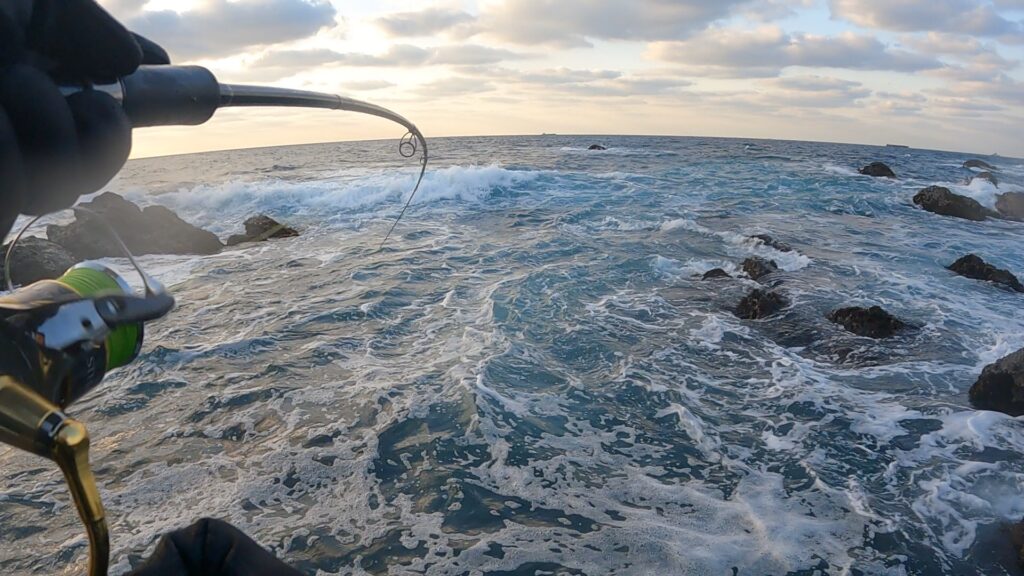 房総釣行記 春ヒラスズキ連発 外房の磯を開拓する 前編 Nofishboy